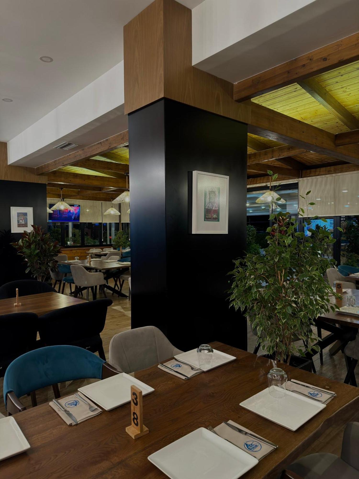 Hotel Fish Land Plazhi San Pietro エクステリア 写真
