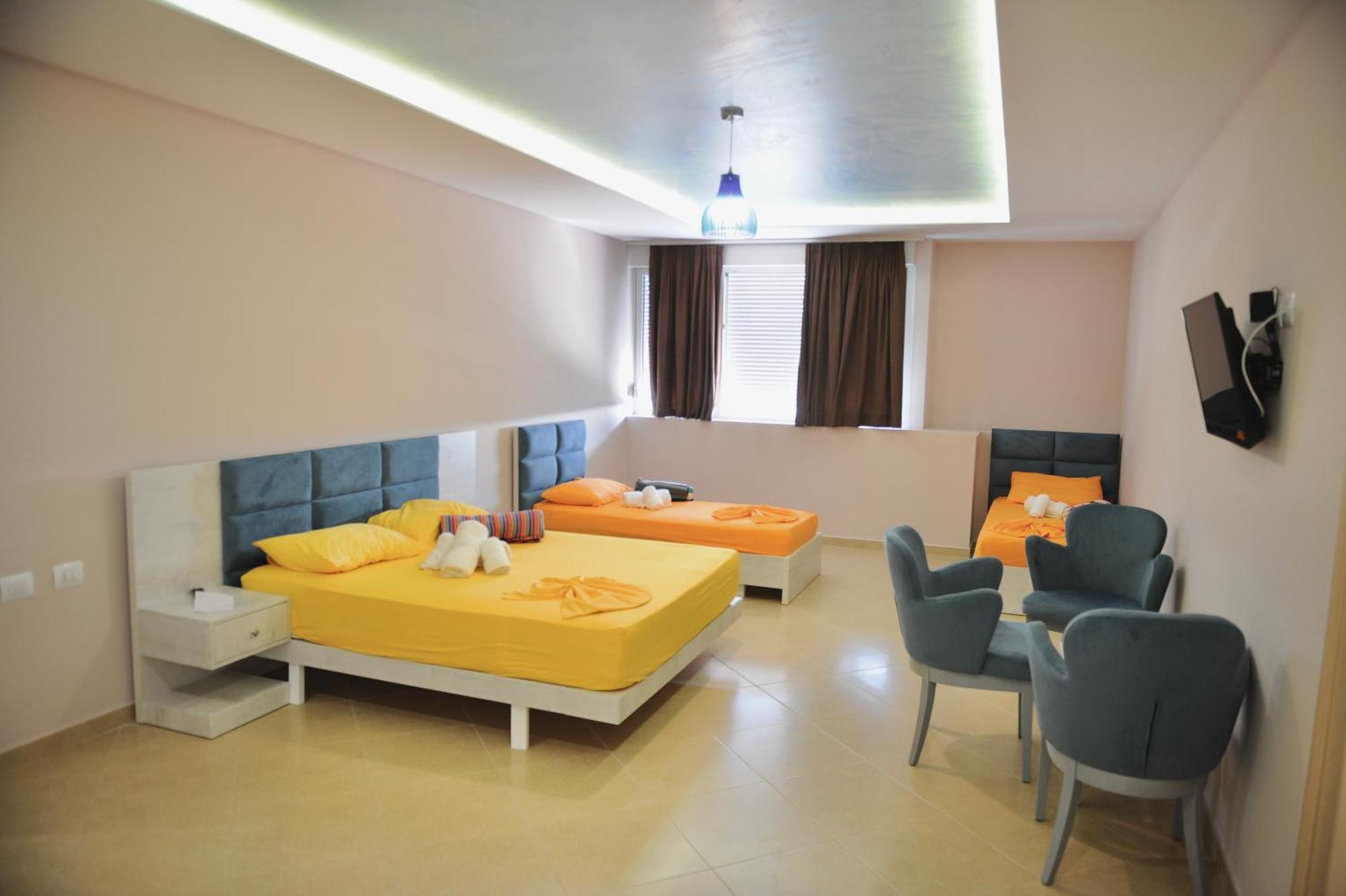 Hotel Fish Land Plazhi San Pietro エクステリア 写真