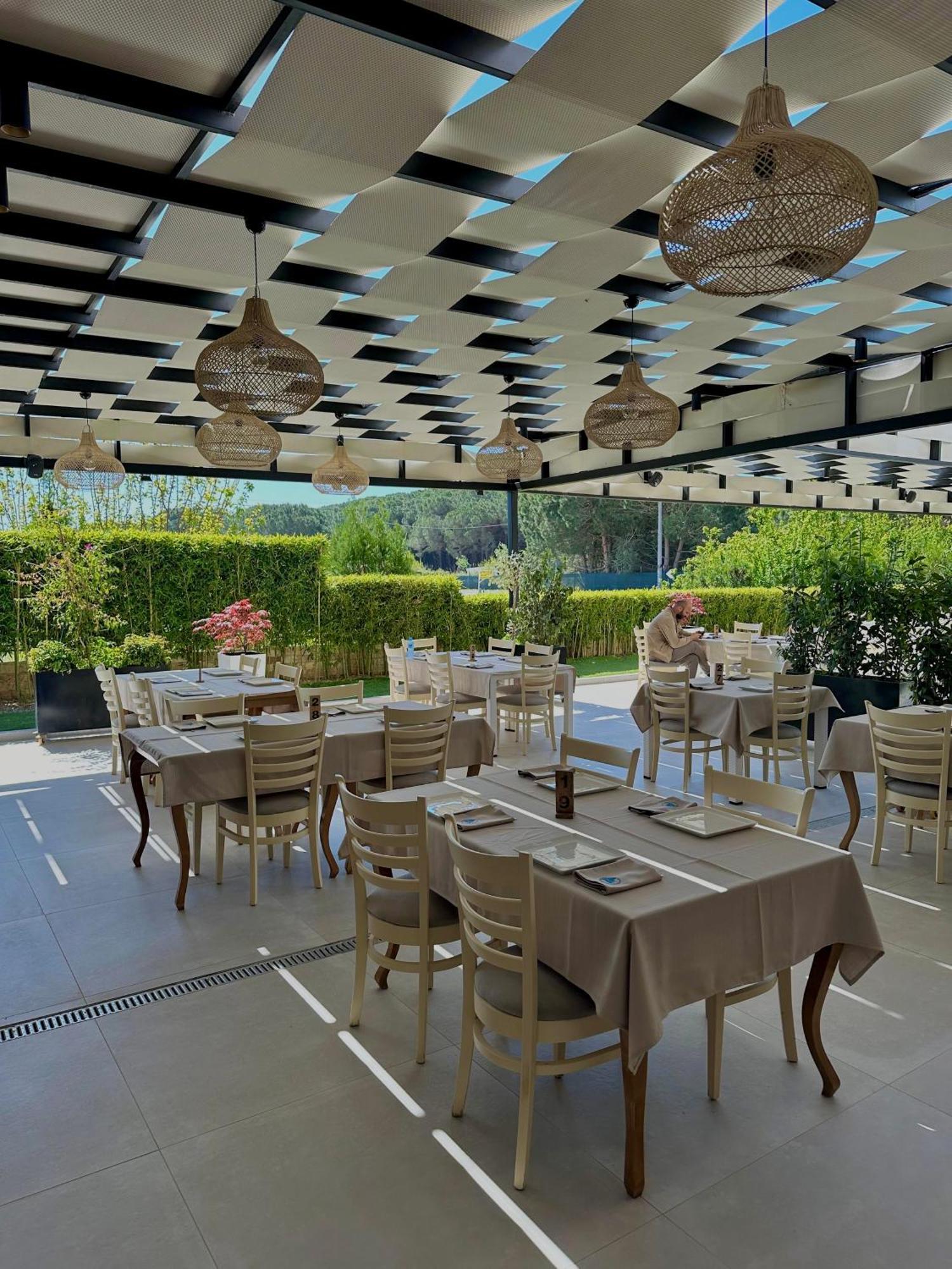 Hotel Fish Land Plazhi San Pietro エクステリア 写真