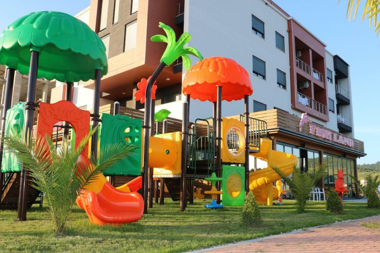 Hotel Fish Land Plazhi San Pietro エクステリア 写真