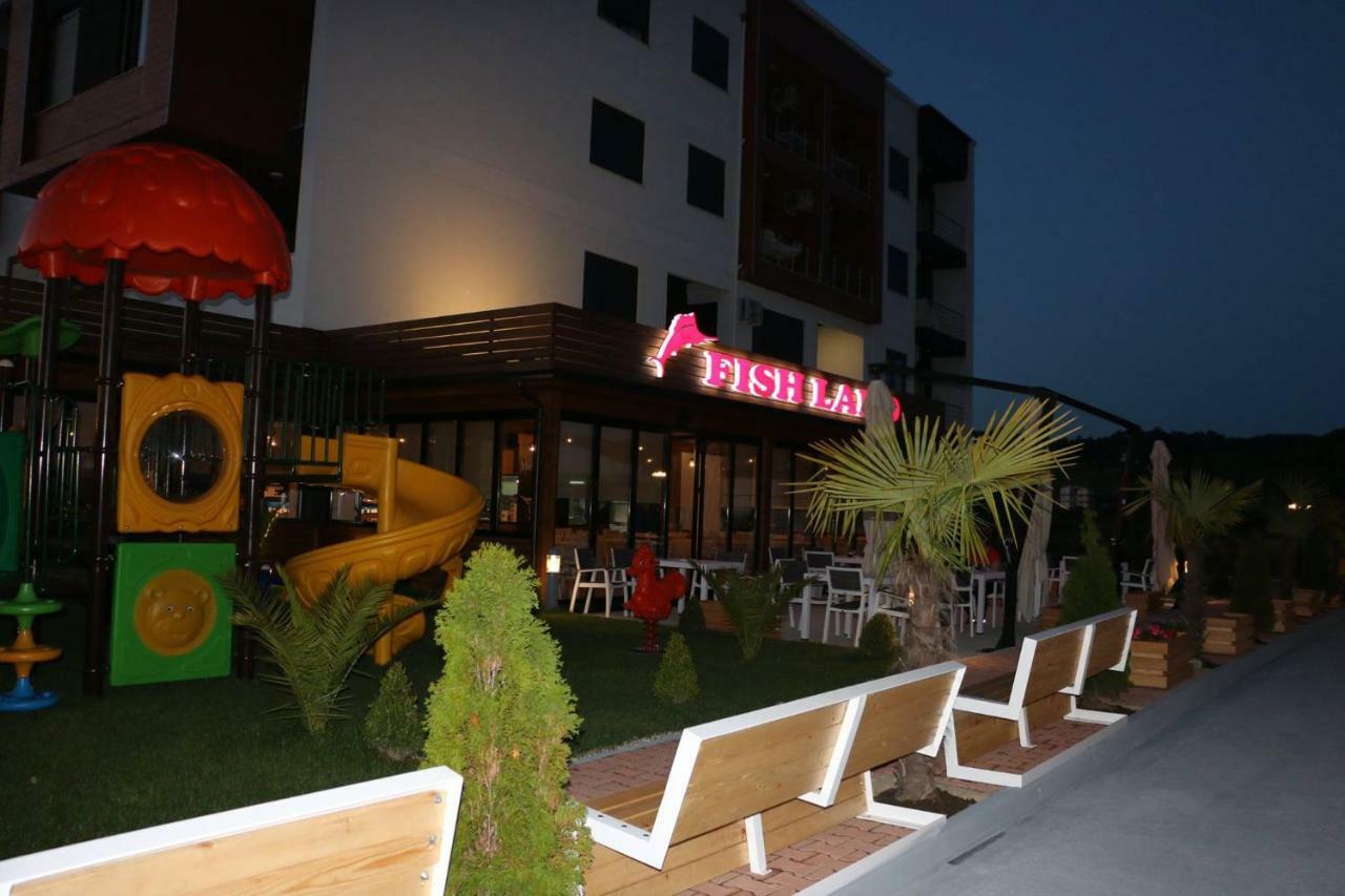 Hotel Fish Land Plazhi San Pietro エクステリア 写真
